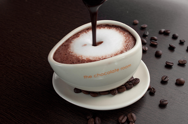 Freshly brewed coffee served at a cafe franchise in India, offering exciting franchising opportunities.